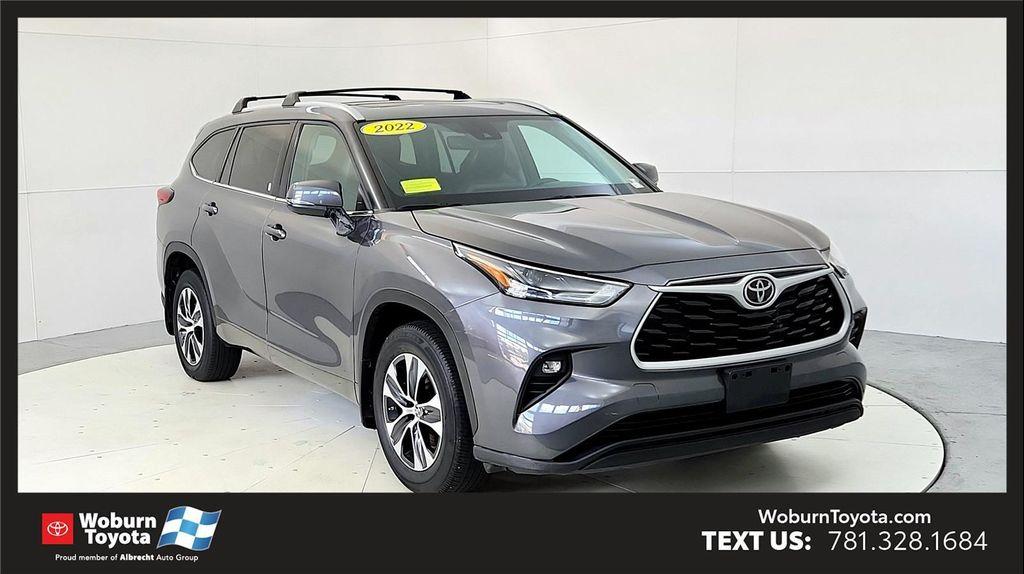 used 2022 Toyota Highlander car, priced at $38,495