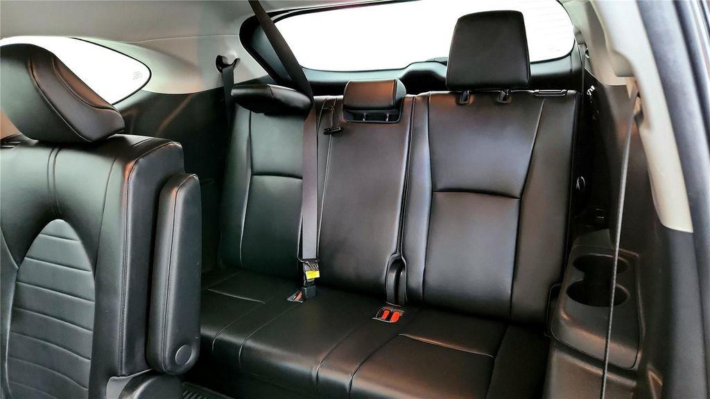 used 2022 Toyota Highlander car, priced at $37,985