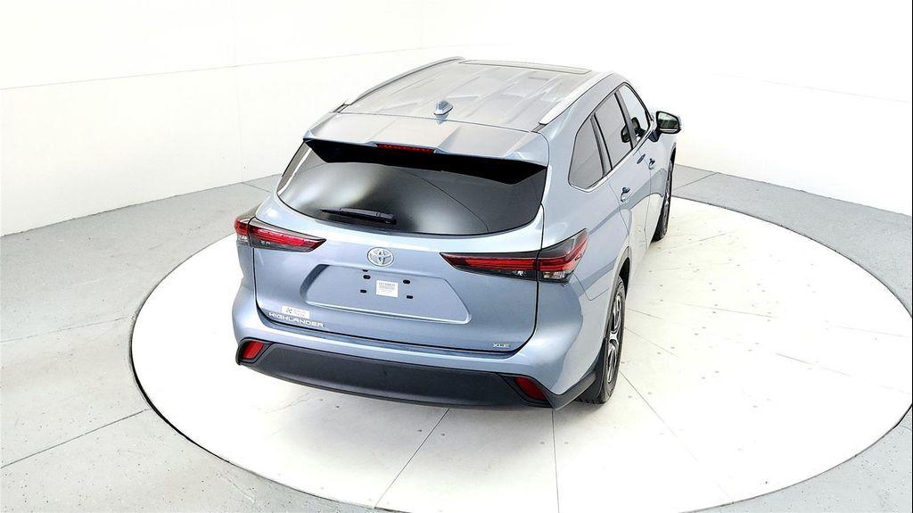 used 2024 Toyota Highlander car, priced at $34,985