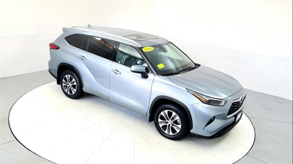 used 2022 Toyota Highlander car, priced at $39,495