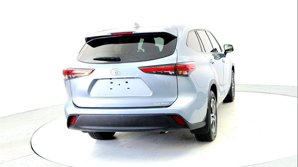 used 2022 Toyota Highlander car, priced at $39,495