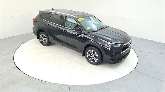 used 2021 Toyota Highlander car, priced at $34,395