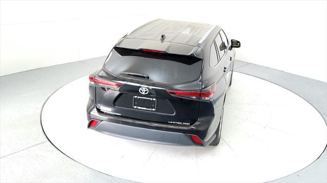 new 2025 Toyota Highlander car, priced at $49,654