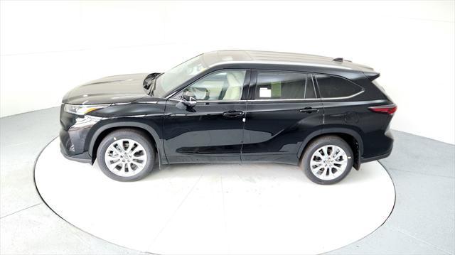 new 2025 Toyota Highlander car, priced at $49,654