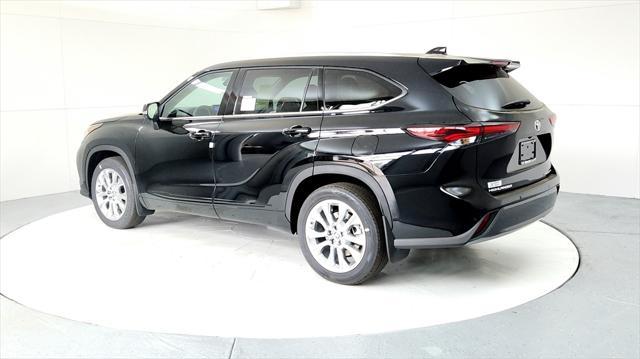 new 2025 Toyota Highlander car, priced at $49,654
