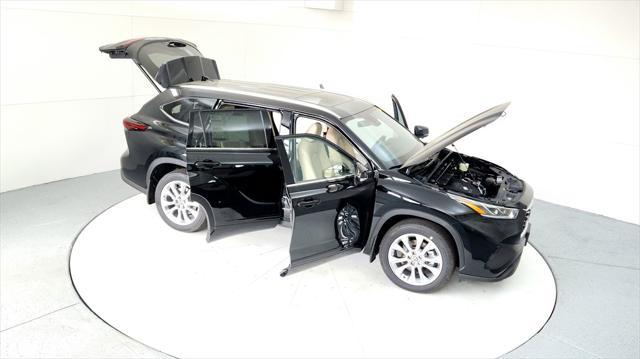 new 2025 Toyota Highlander car, priced at $49,654