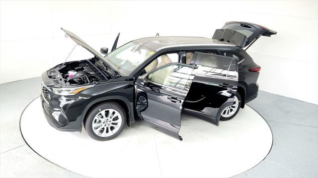 new 2025 Toyota Highlander car, priced at $49,654