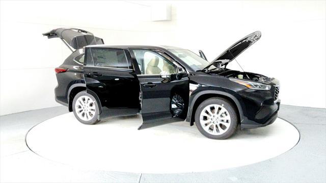 new 2025 Toyota Highlander car, priced at $49,654
