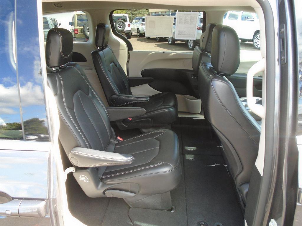 used 2023 Chrysler Pacifica car, priced at $25,995