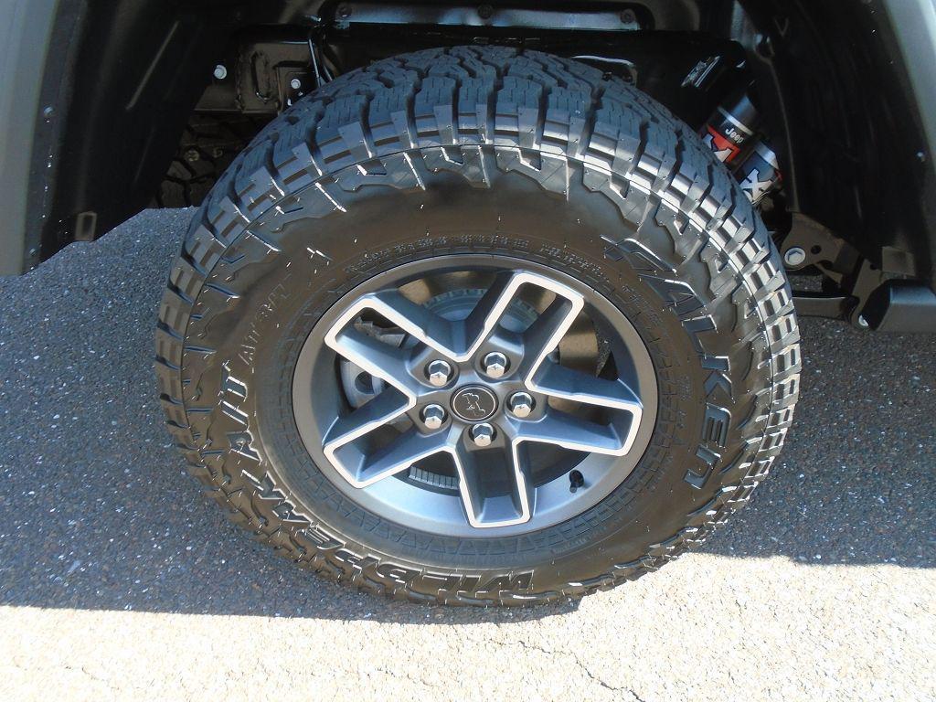 used 2025 Jeep Gladiator car, priced at $50,990
