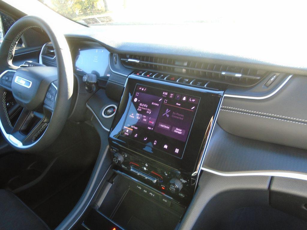 new 2025 Jeep Grand Cherokee car, priced at $42,336