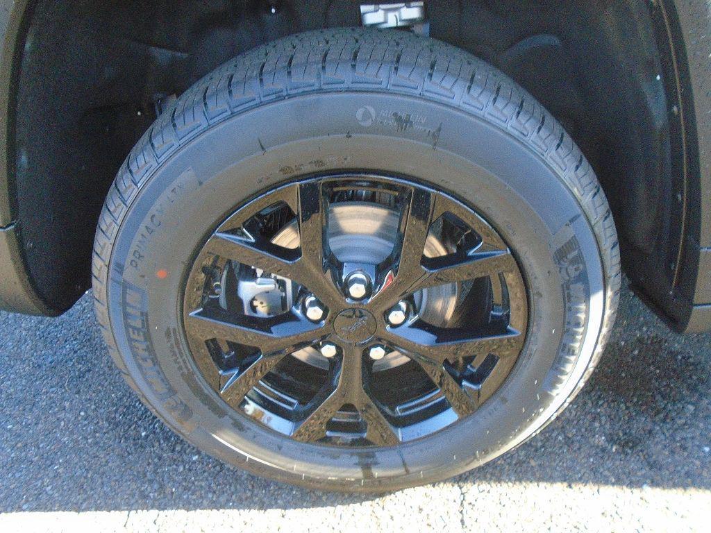 new 2025 Jeep Grand Cherokee car, priced at $42,336