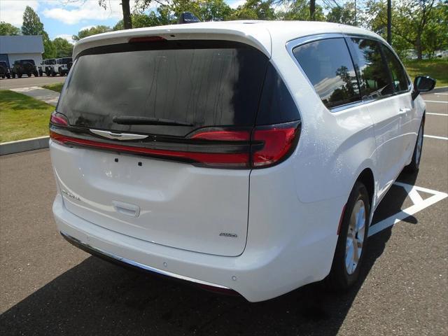 new 2025 Chrysler Pacifica car, priced at $44,473