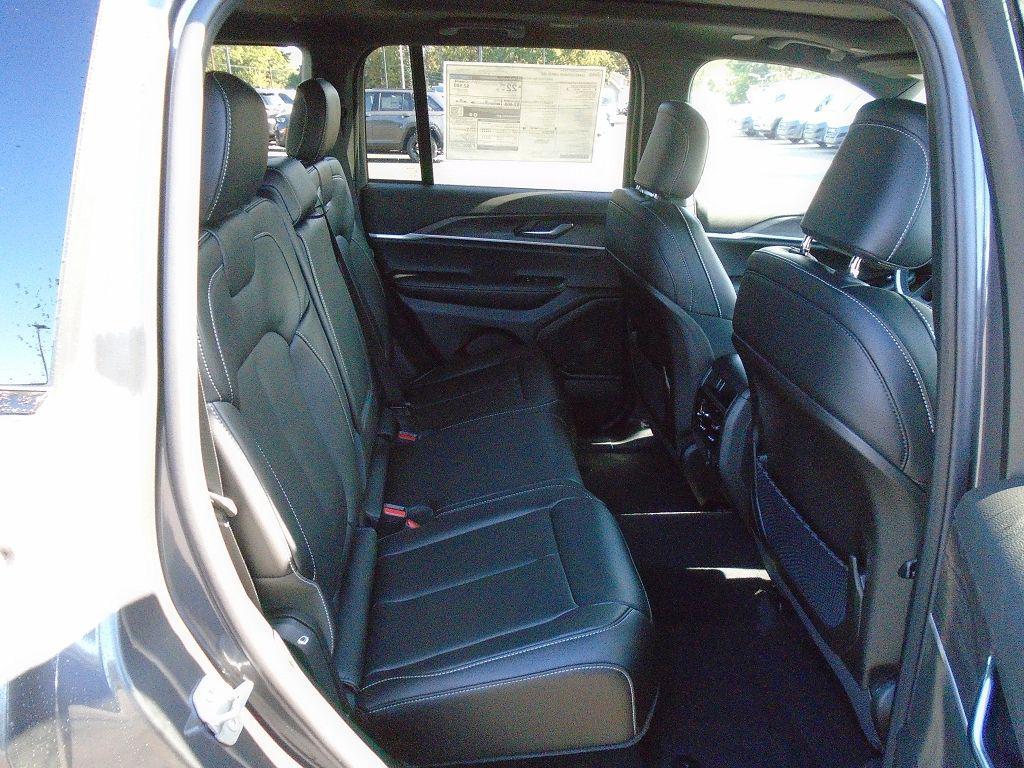 new 2025 Jeep Grand Cherokee car, priced at $48,747