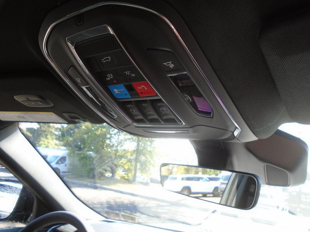 new 2025 Jeep Grand Cherokee car, priced at $48,747