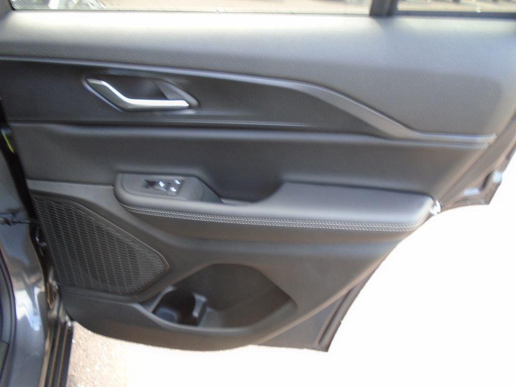 new 2025 Jeep Grand Cherokee car, priced at $44,352