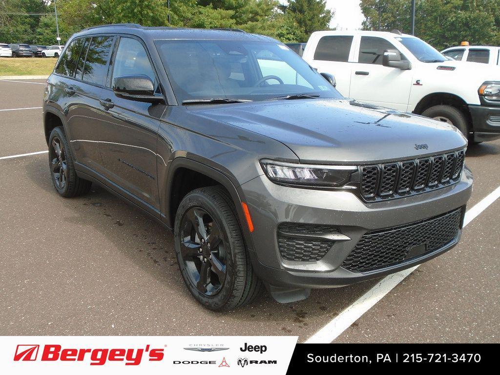 new 2025 Jeep Grand Cherokee car, priced at $44,352