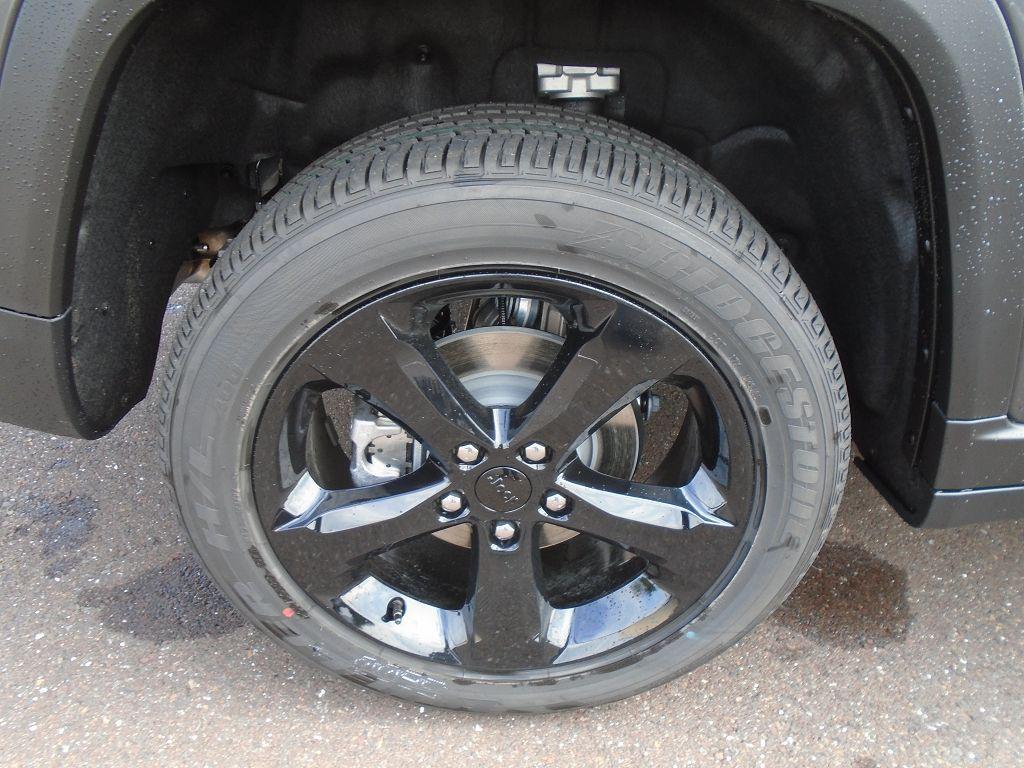 new 2025 Jeep Grand Cherokee car, priced at $44,352