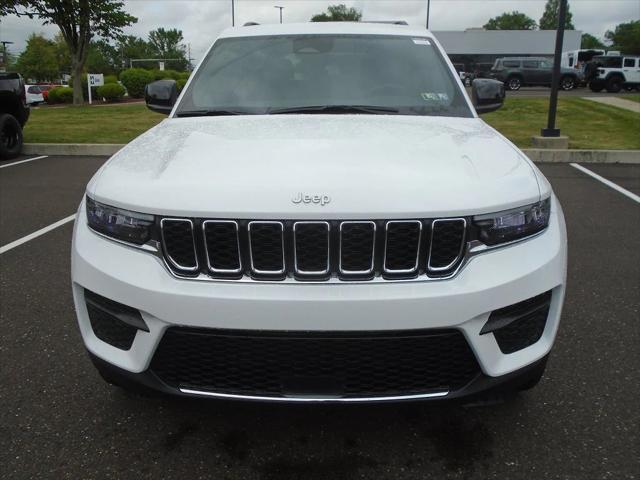 new 2025 Jeep Grand Cherokee car, priced at $40,643