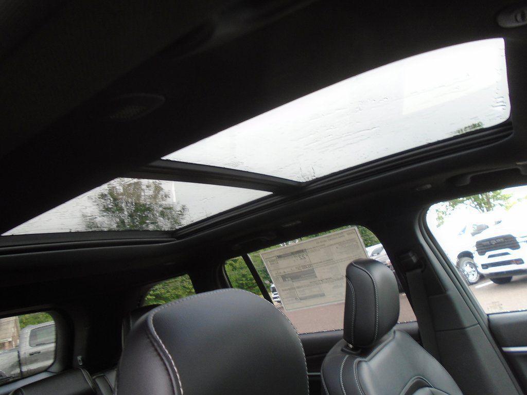 new 2025 Jeep Grand Cherokee car, priced at $48,275