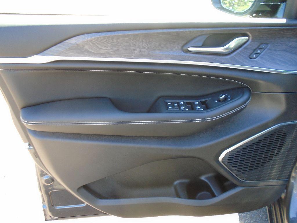 new 2025 Jeep Grand Cherokee L car, priced at $58,485