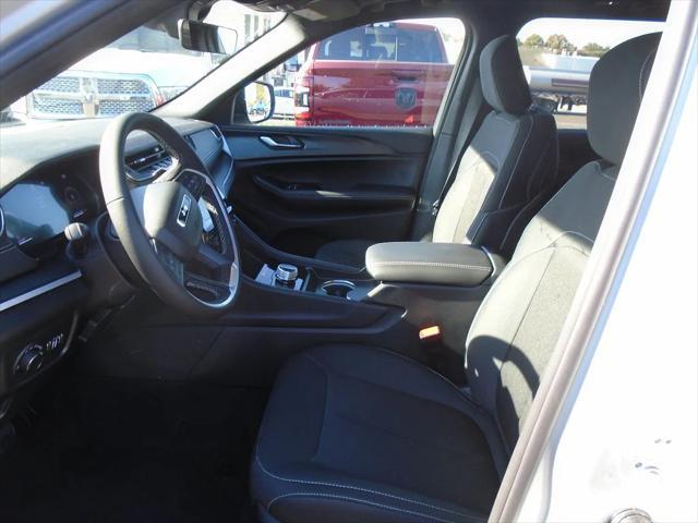 new 2025 Jeep Grand Cherokee car, priced at $41,469