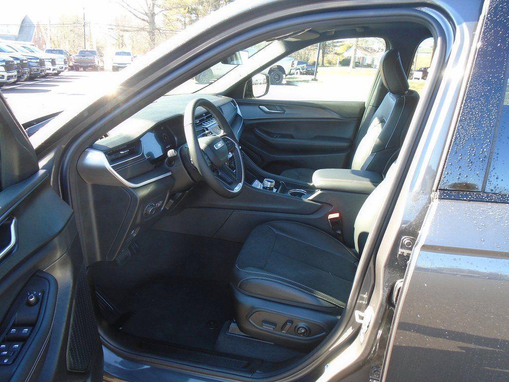 new 2025 Jeep Grand Cherokee L car, priced at $46,126