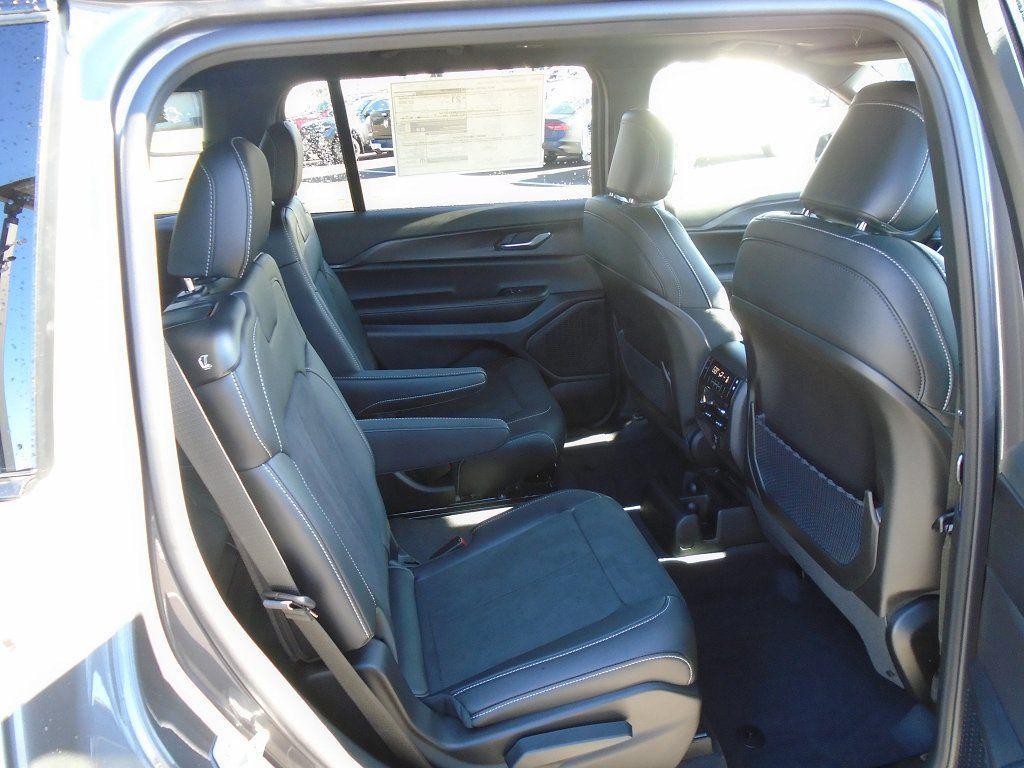 new 2025 Jeep Grand Cherokee L car, priced at $46,126