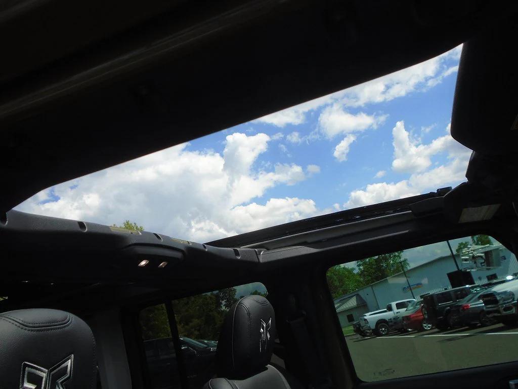 new 2025 Jeep Wrangler car, priced at $50,694