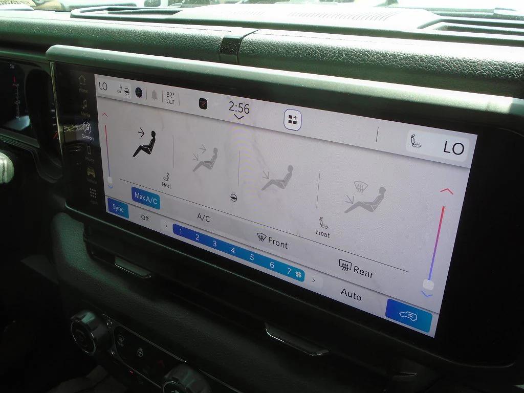 new 2025 Jeep Wrangler car, priced at $50,694