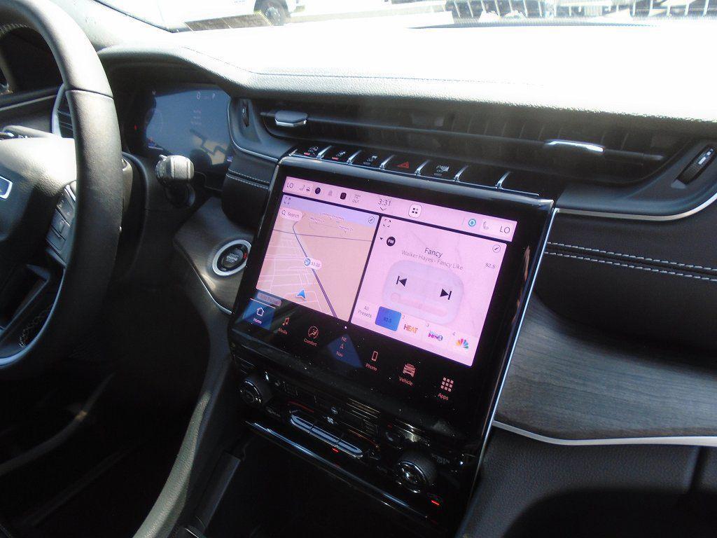 new 2025 Jeep Grand Cherokee car, priced at $48,811