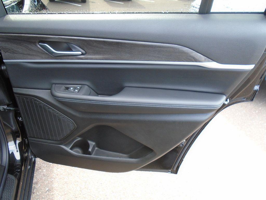 new 2025 Jeep Grand Cherokee L car, priced at $51,443