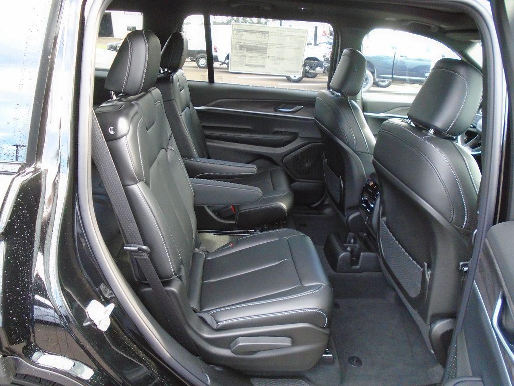 new 2025 Jeep Grand Cherokee L car, priced at $51,443
