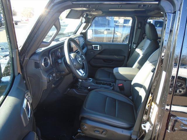 new 2025 Jeep Wrangler car, priced at $55,012