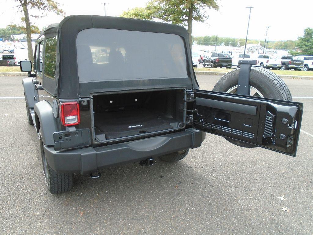 used 2016 Jeep Wrangler Unlimited car, priced at $16,990