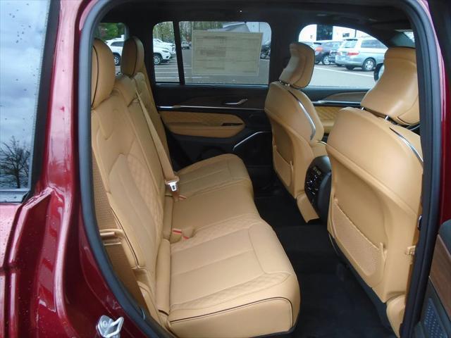 new 2025 Jeep Grand Cherokee car, priced at $57,317