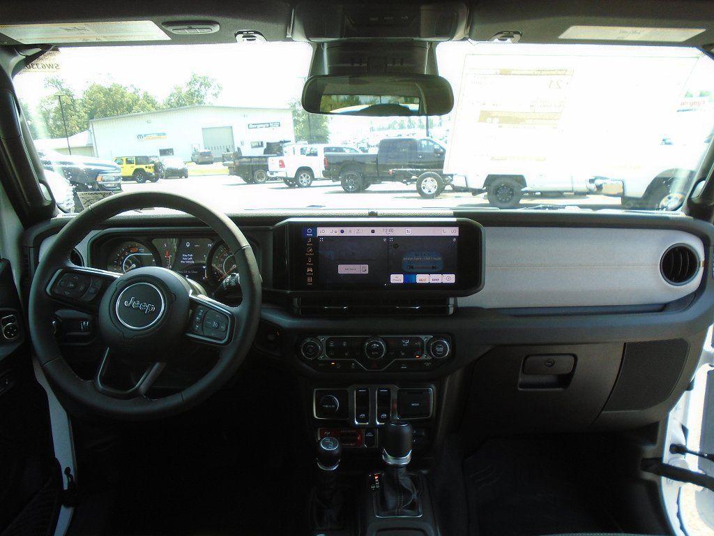 new 2025 Jeep Wrangler car, priced at $47,612