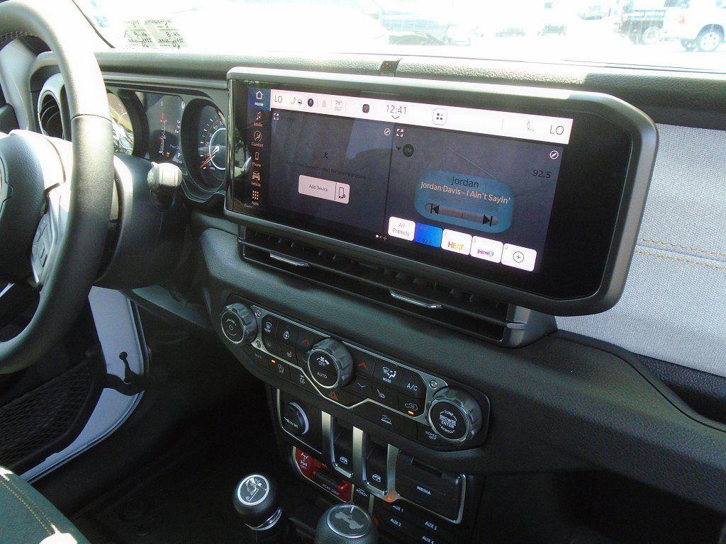 new 2025 Jeep Wrangler car, priced at $47,612
