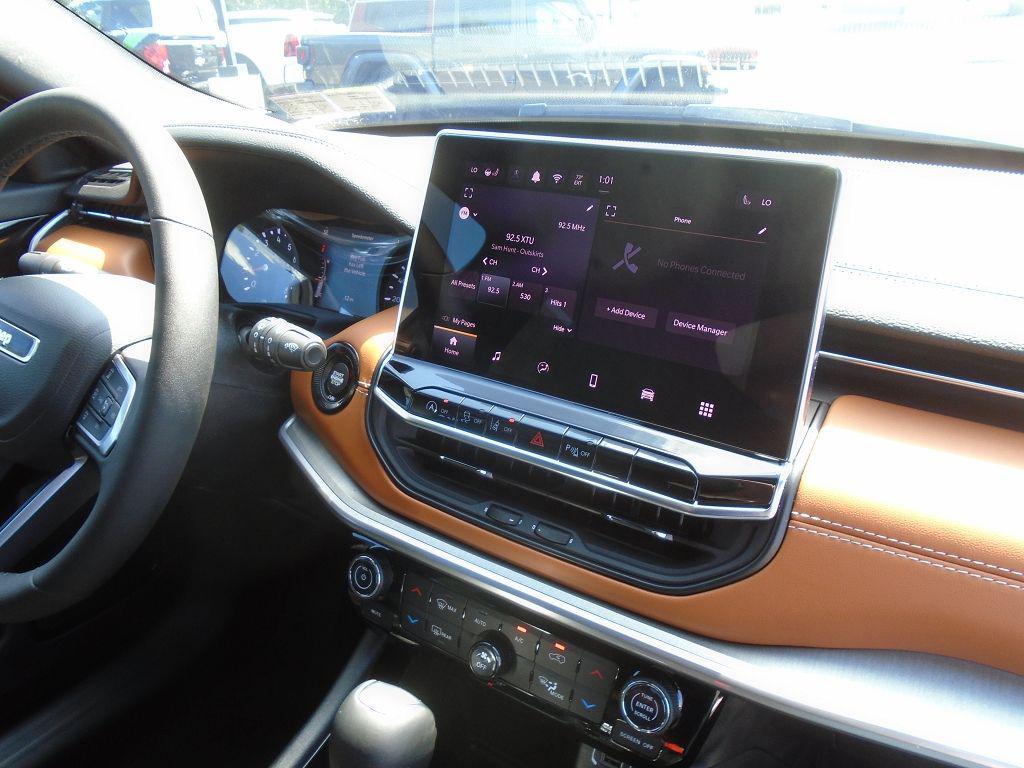 new 2025 Jeep Compass car, priced at $32,805