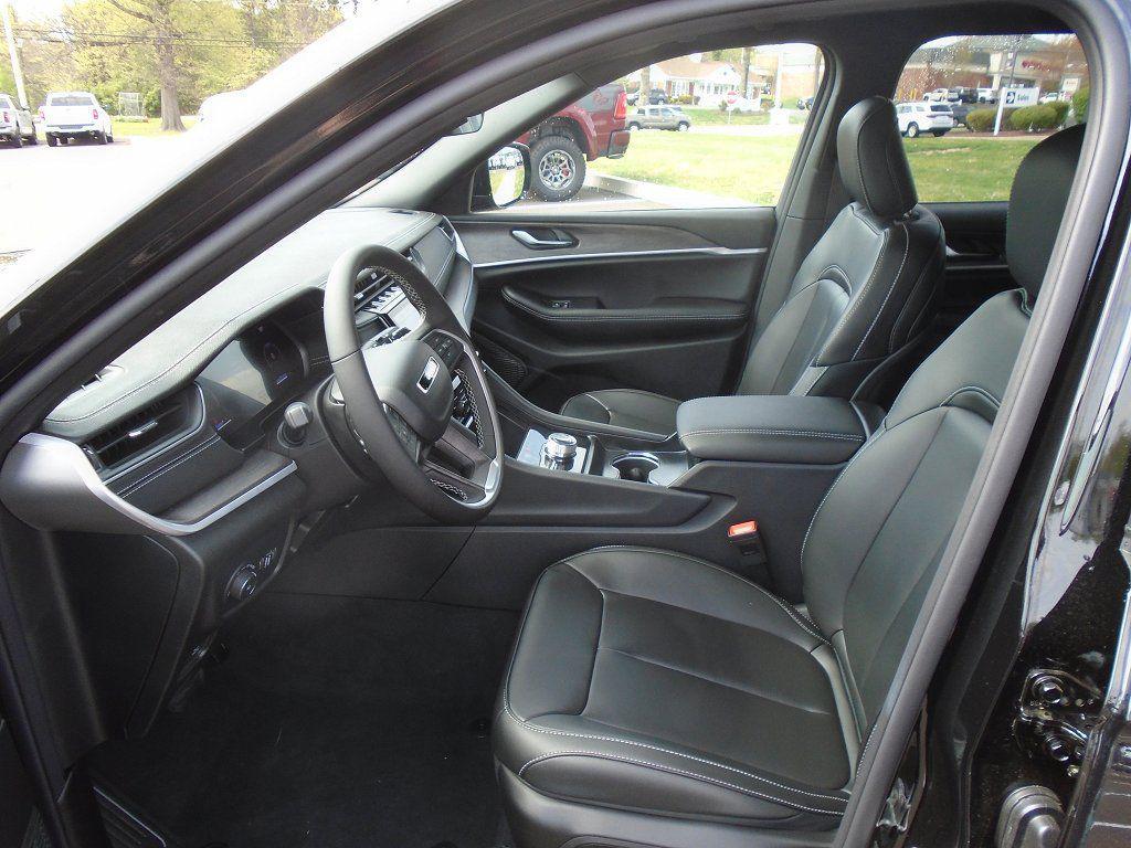 new 2025 Jeep Grand Cherokee L car, priced at $49,054