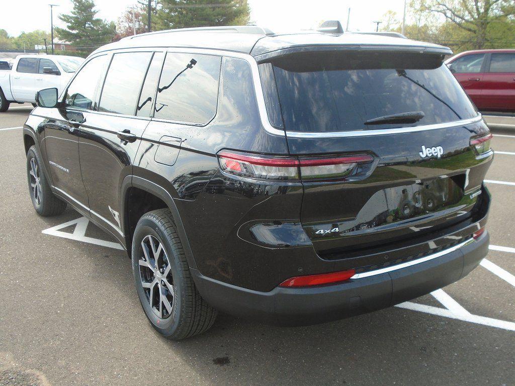 new 2025 Jeep Grand Cherokee L car, priced at $49,054