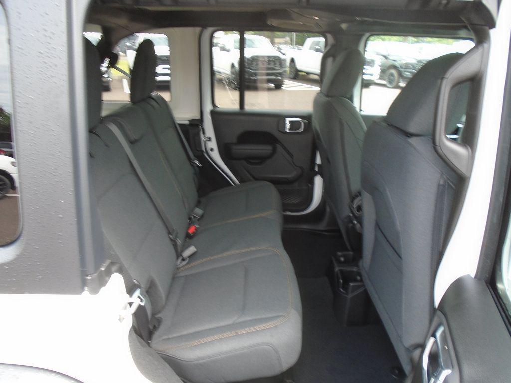 new 2025 Jeep Wrangler car, priced at $44,060