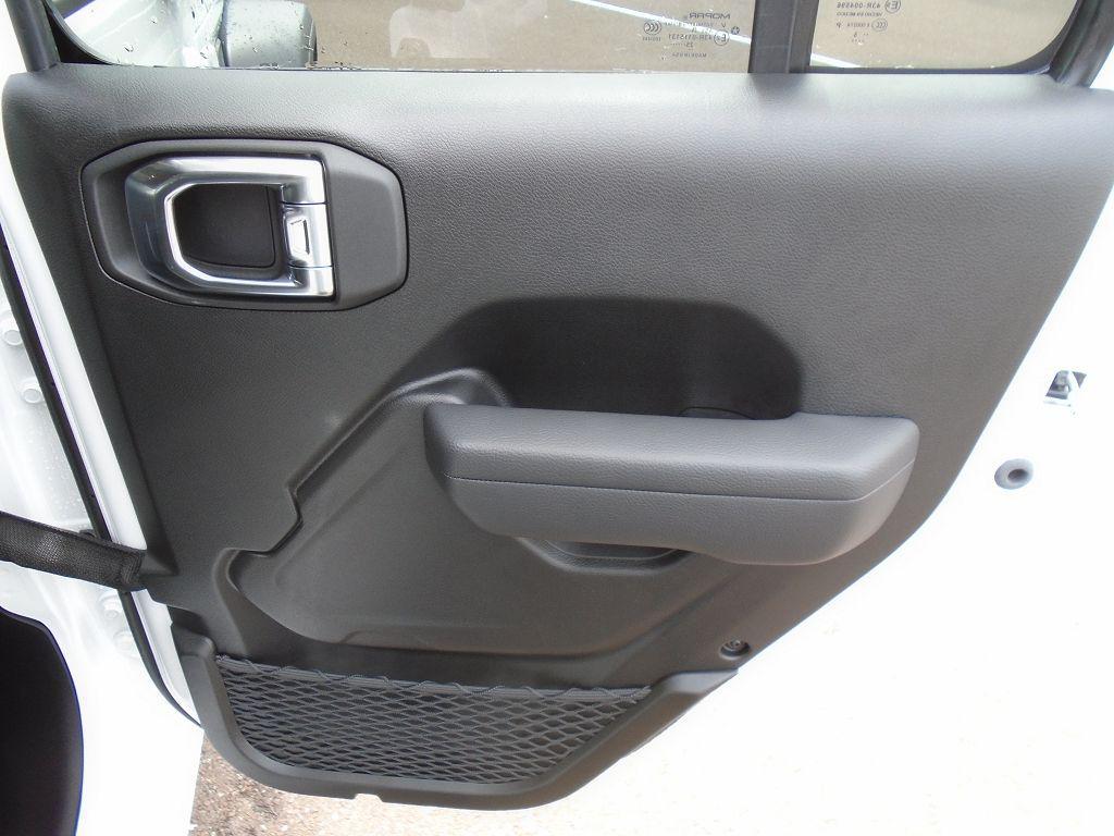 new 2025 Jeep Wrangler car, priced at $44,060