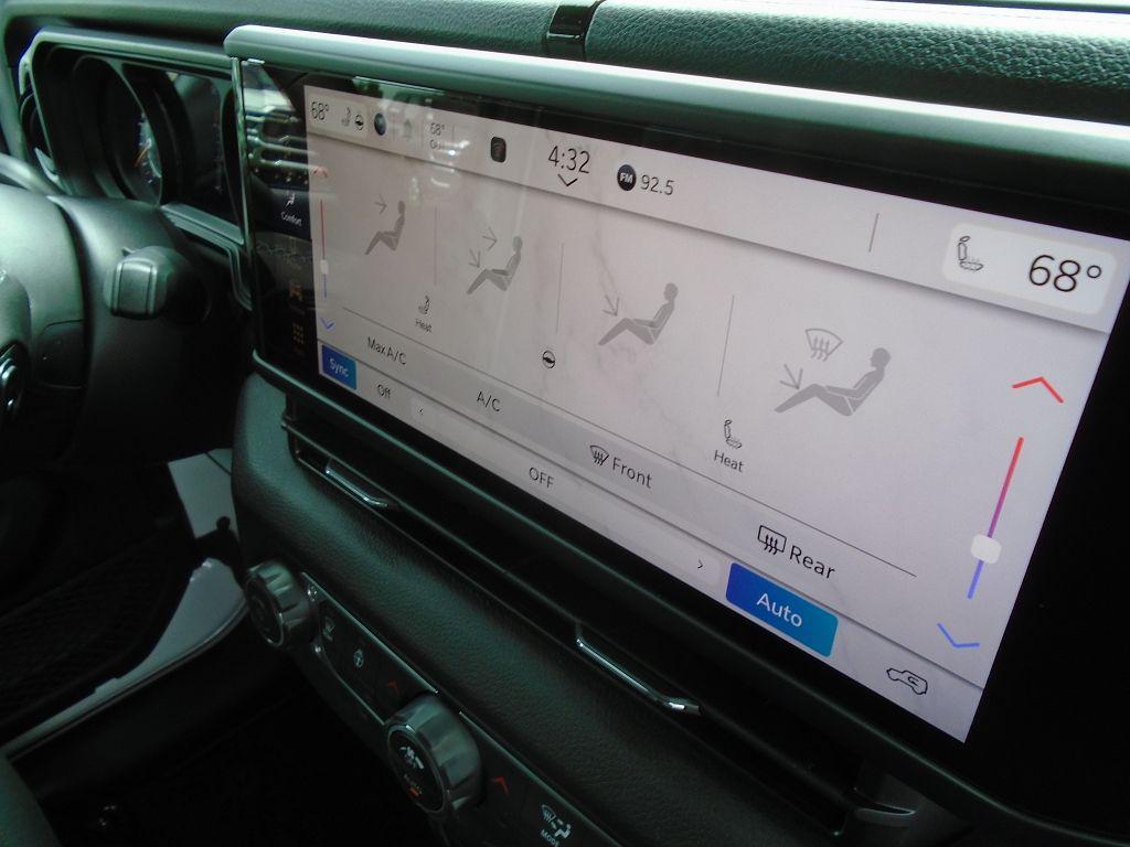 new 2025 Jeep Wrangler car, priced at $44,060