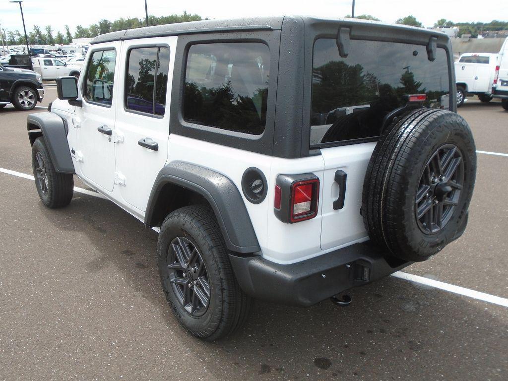 new 2025 Jeep Wrangler car, priced at $44,060