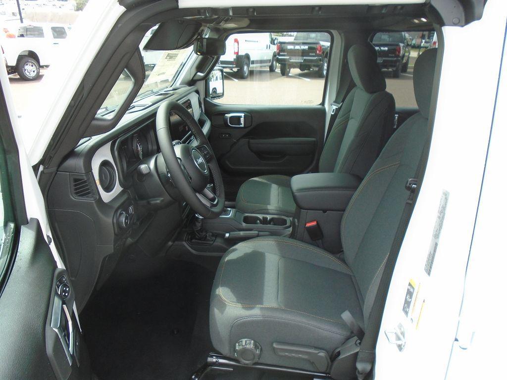new 2025 Jeep Wrangler car, priced at $44,060