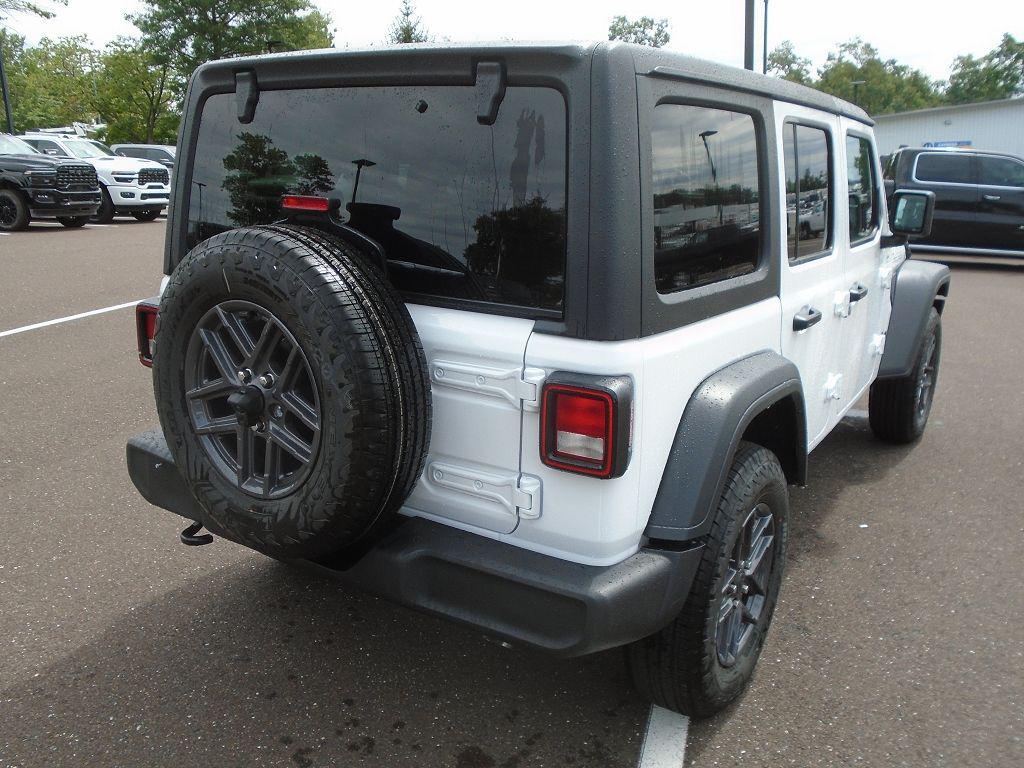 new 2025 Jeep Wrangler car, priced at $44,060