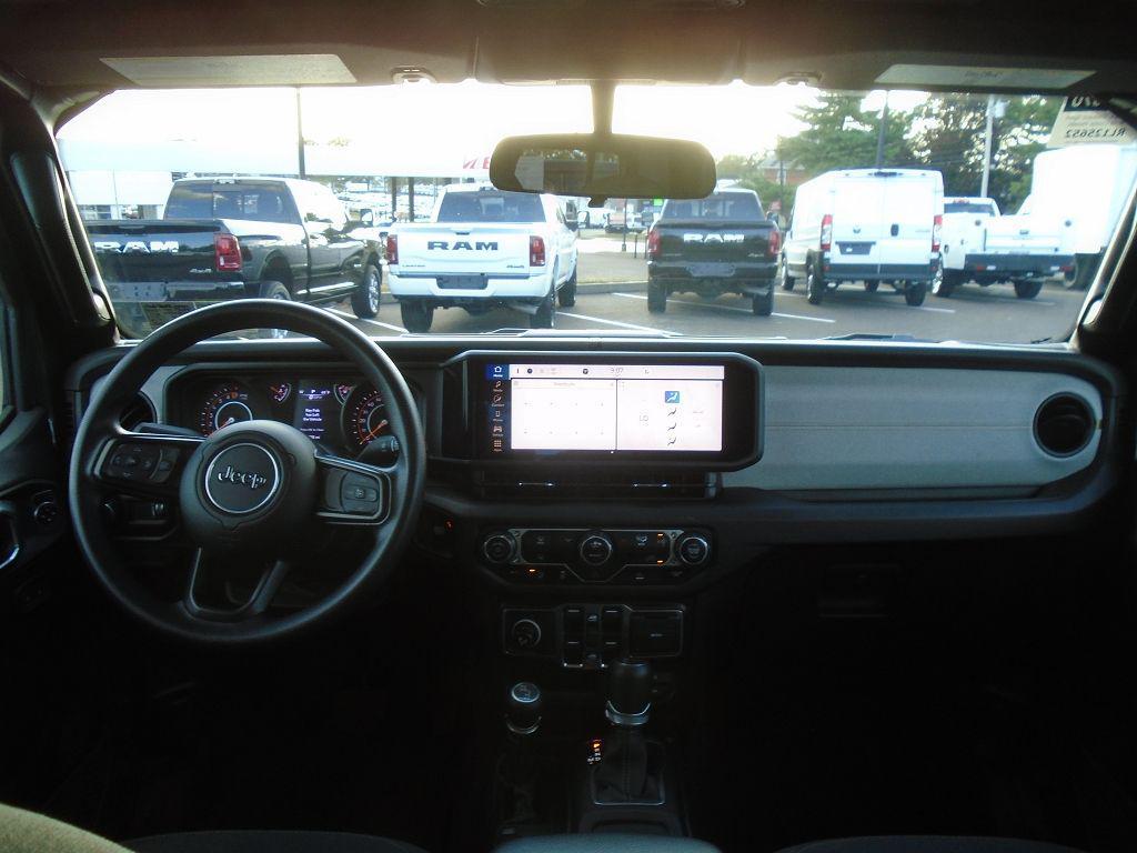 used 2024 Jeep Gladiator car, priced at $38,290