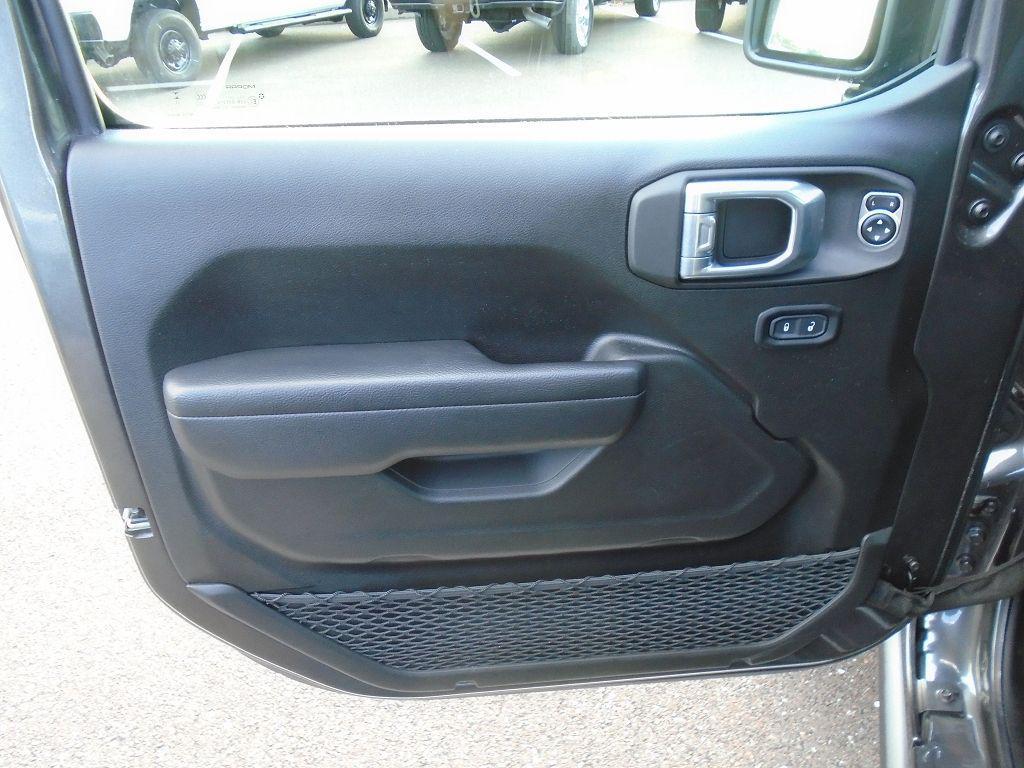 used 2024 Jeep Gladiator car, priced at $38,290