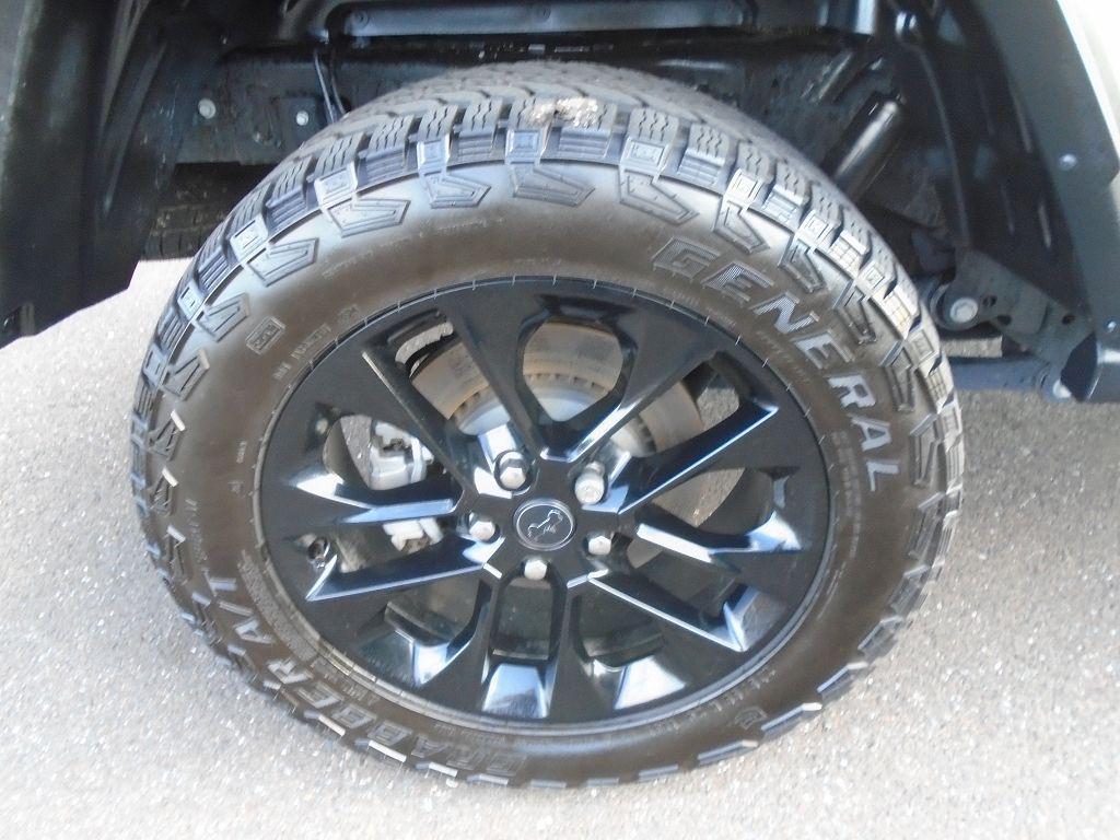 used 2024 Jeep Gladiator car, priced at $38,290